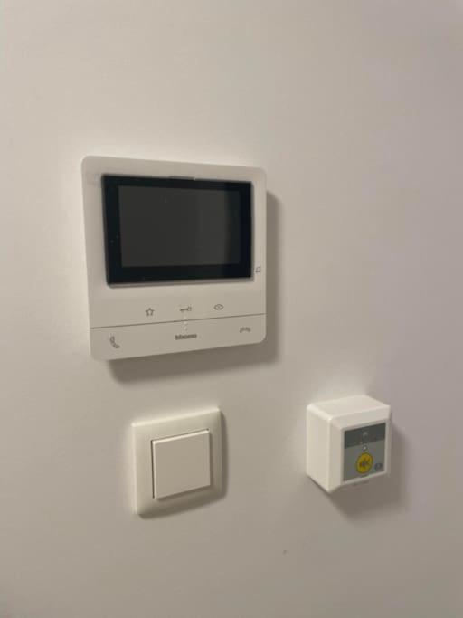 Nydalen/Storo- Ved T-Banestasjon Apartman Oslo Kültér fotó
