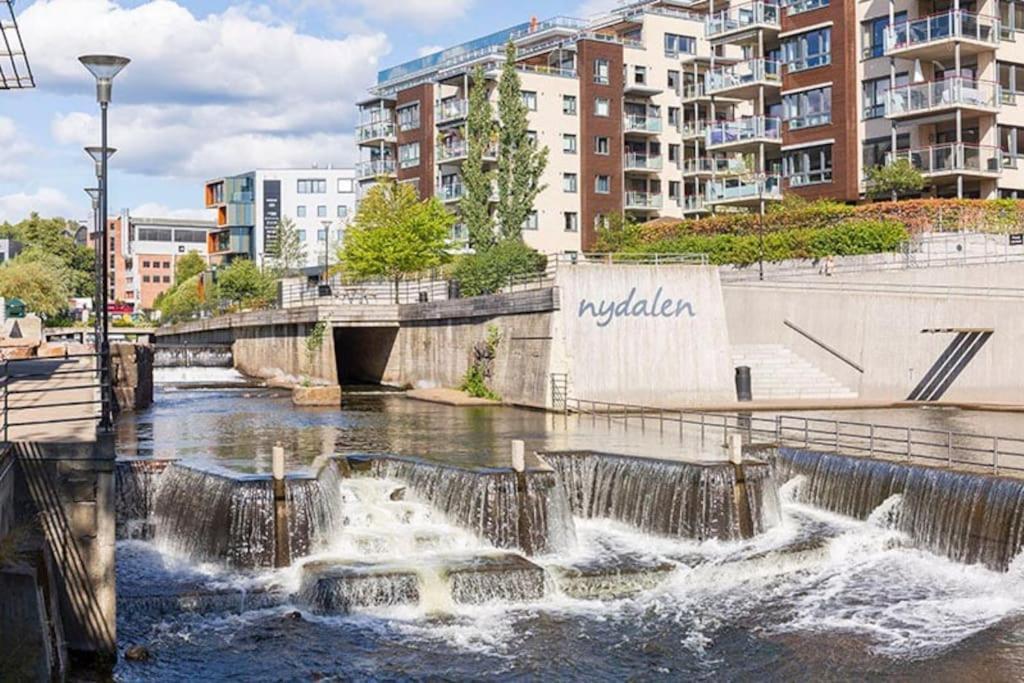 Nydalen/Storo- Ved T-Banestasjon Apartman Oslo Kültér fotó