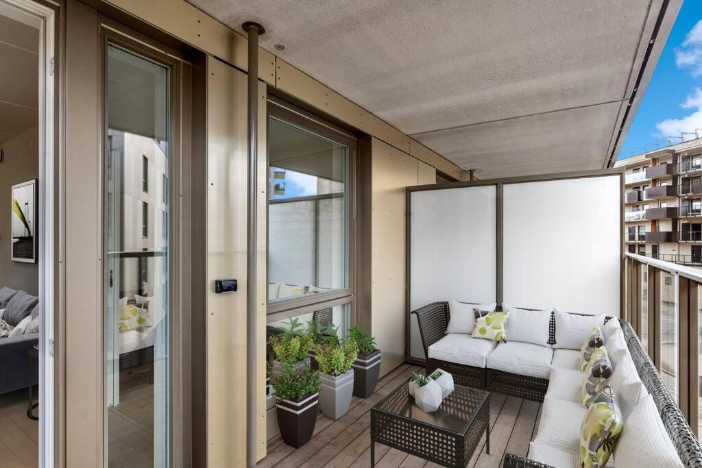 Nydalen/Storo- Ved T-Banestasjon Apartman Oslo Kültér fotó